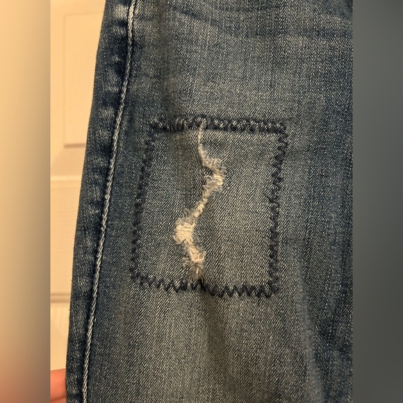 Hollister | Low Rise 0R Bootcut Jeans - Picture 9 of 16